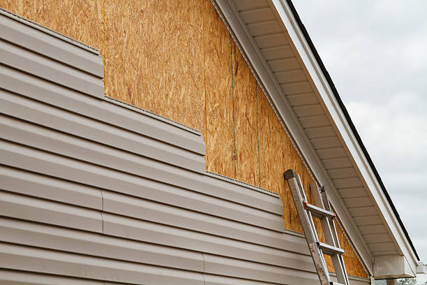 24/7 Emergency Siding Replacement experts in Evans, CO